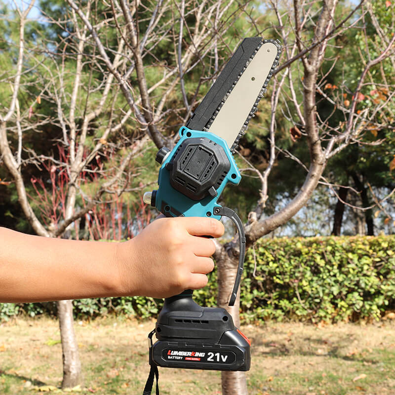 Ultra Light 6 Inch Rechargeable Electric Chainsaw With Oil Pump Cordless Battery Chainsaw For Easy Cutting